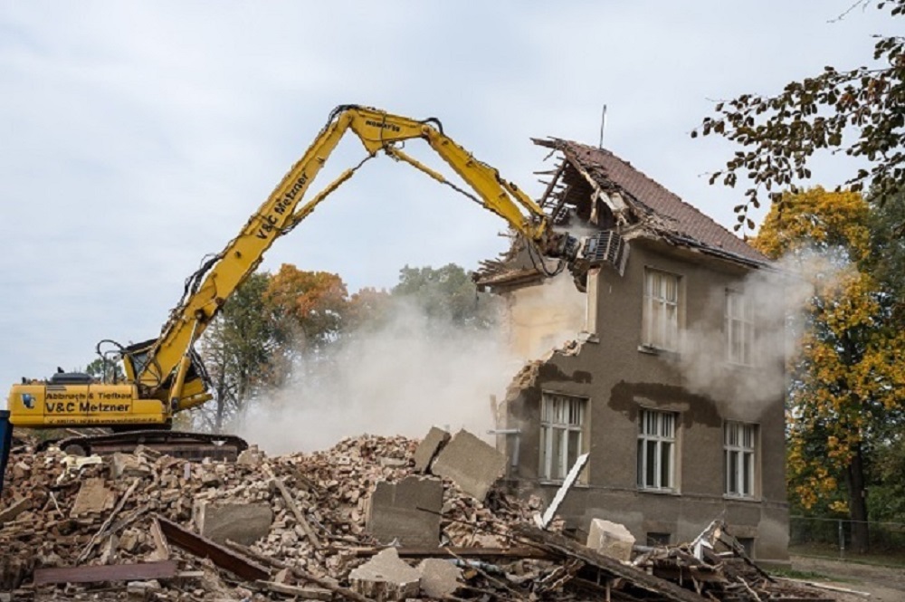 Top Tips on How to Find a Safe Domestic Demolition Service Provider