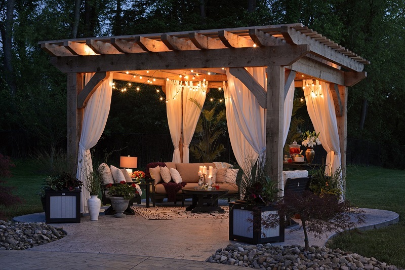 6 Ways to Jazz Up Your Patio or Deck