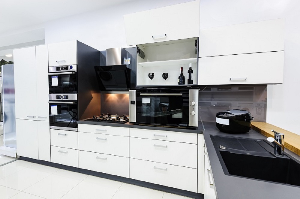 Unveiling the Allure of Bespoke Kitchen Designs for Contemporary Dwellings