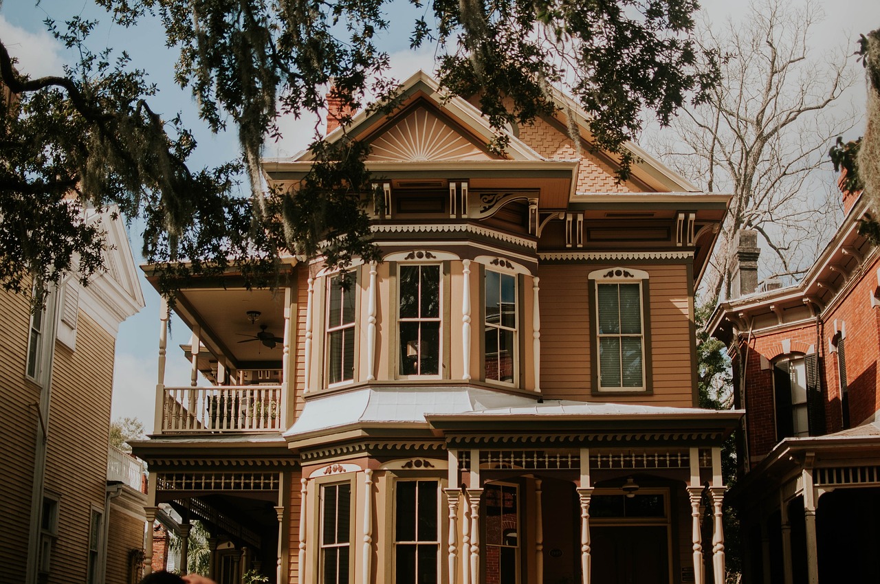 Work Mixing Old and New: How to Blend Vintage Charm with Modern Design